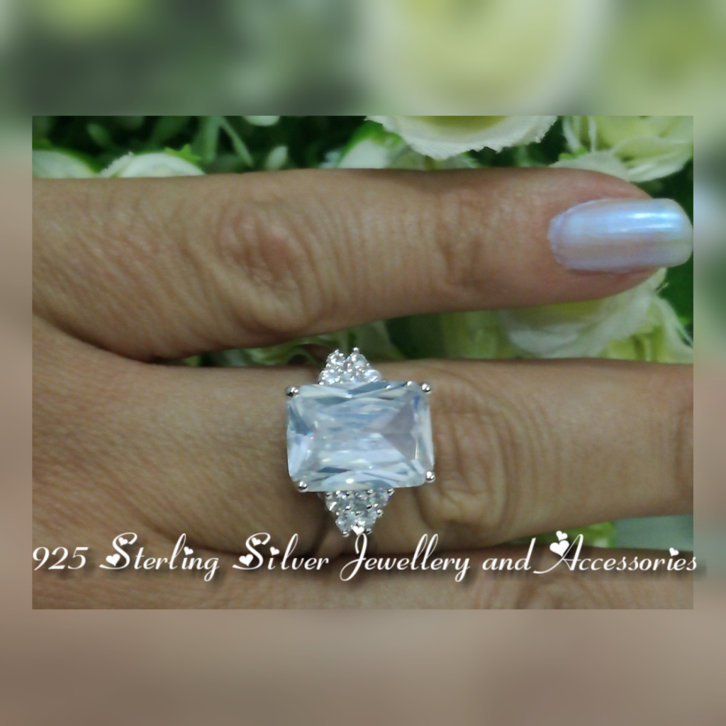 925 Sterling Silver Cubic Zirconia Ring RR904