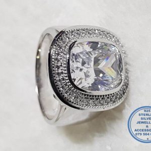 925 Sterling Silver Ring Super Statement Showstopper with cubic Zirconia large rectangular in middle with detail around