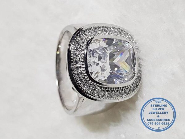 925 Sterling Silver Ring Super Statement Showstopper with cubic Zirconia large rectangular in middle with detail around