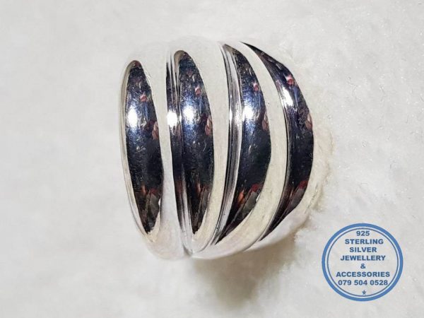 925 sterling Silver Ring Showstopper broad ring with many bands as one