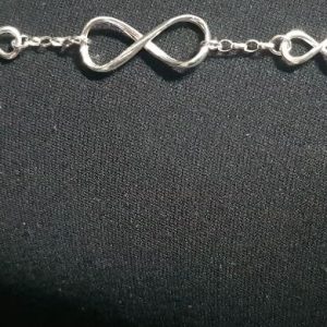 925 Sterling Silver Tripple Infinity bracelet  -  Stunning!! Price per 1 bracelet 19cm  All prices excludes national nominal door-to-door delivery fee