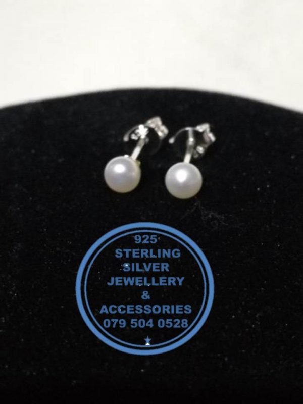 925 Sterling Silver Earring - Stunning Fresh Water Pearl Stud Earrings  - 1 pair -Prices Excludes National delivery to your door at a nominal fee.
