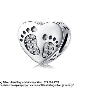925 Sterling Silver CZ Cubic detail Foot prints Baby Love Heart Charm. Pandora Compatible