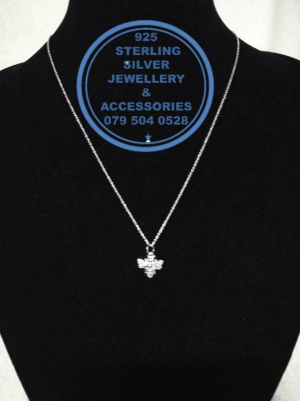 Bee Pendant including 42cm chain