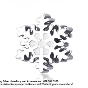 925 Sterling Silver Snowflake Christmas Frozen Charm. Pandora Compatible