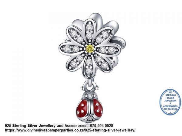 925 Sterling Silver Daisy with dangle Ladybug Enamel Detail Charm. Pandora Compatible