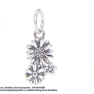 925 Sterling Silver  Dangle Tripple Daisy Flower Charm. Pandora Compatible 