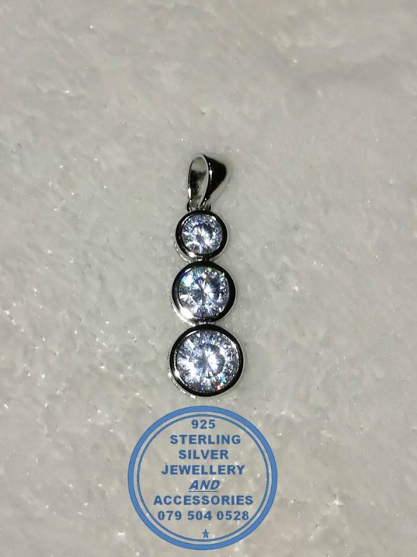 925 Sterling Silver Pendant with 3 clear round Cubics in a column down 3 sizes.