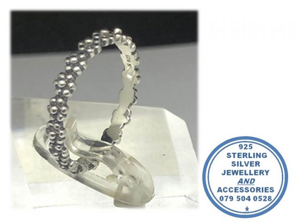 925 Sterling Silver Daisy Ring. Stack Ring. Wedding Band