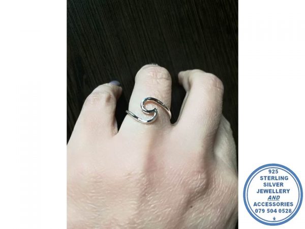 "925 Sterling Silver Wave Ring "