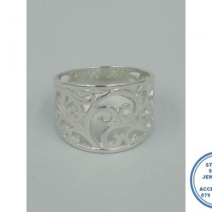 925 Sterling Silver Filigree Cut Out Ring Must Have