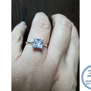 "925 Sterling Silver Clear Square Cubic Zirconia Plain band Ring 7 x7mm"