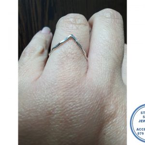 "925 Sterling Silver Beaten Effect V Shape Stack Ring "