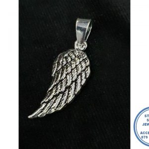 "925 Sterling Silver Stunning Detail Wing Pendant 10  x 25 mm "