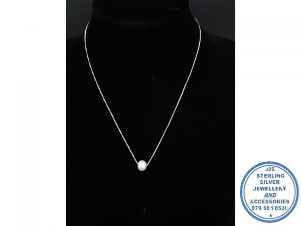 925 Sterling Silver Fresh Water Pearl on a Chain Necklace
